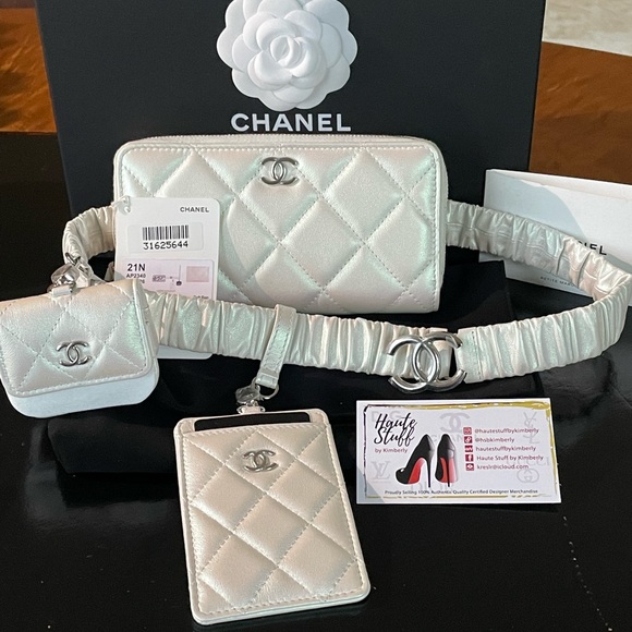 SOLD. NEW Chanel Bumbag Belt bag  Coco Neige Runway Limited Edition Iridescent - Picture 15 of 16